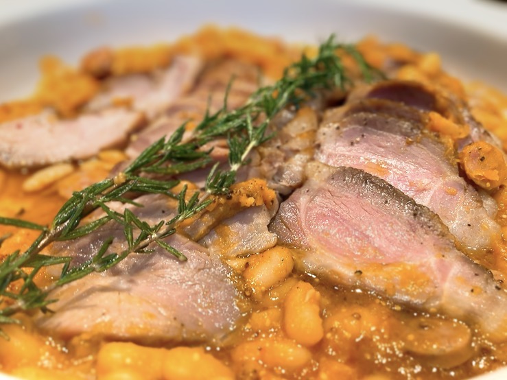 画像: ローストポークのカスレ仕立て