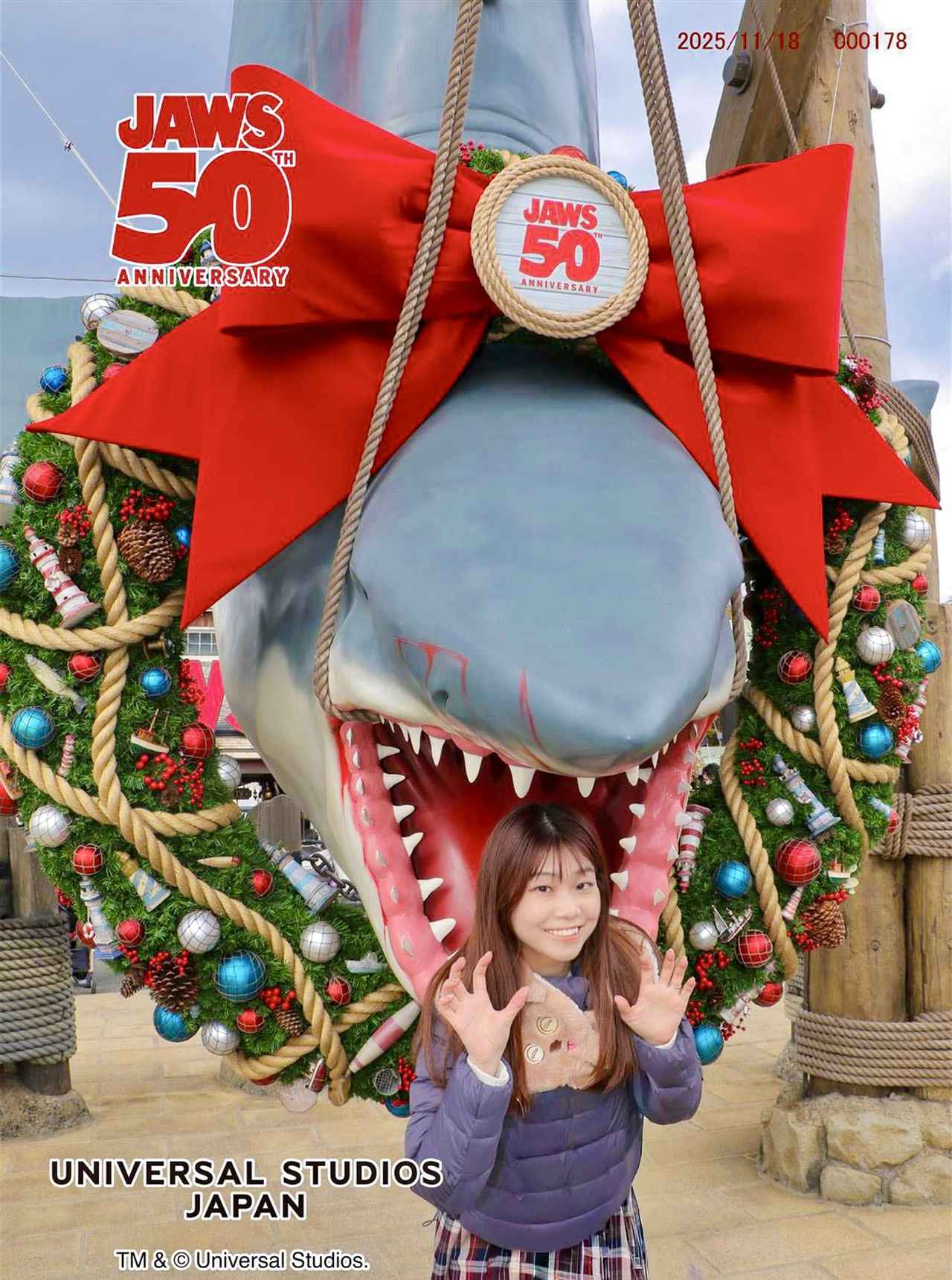 画像1: 『ジョーズ・フォト』50周年だけのクリスマス特別デザインも