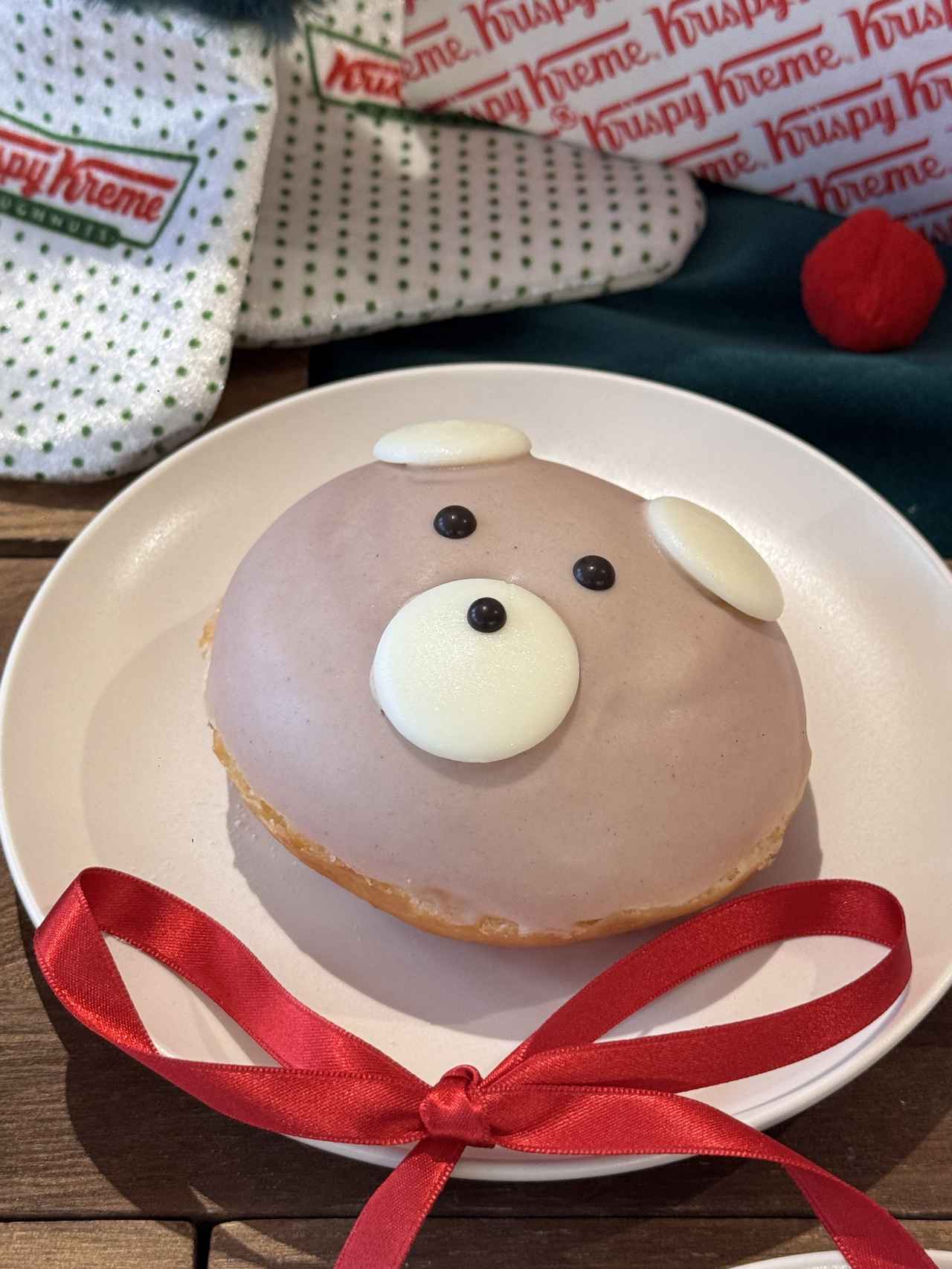 画像: 『リッチ ミルクティー ベア』 【販売期間】2025年11月19日（水）～12月25日（木） ※12月23日(火)～25日（木）の期間、単品販売は行っておりません。 【販売価格】378円（イートイン385円）