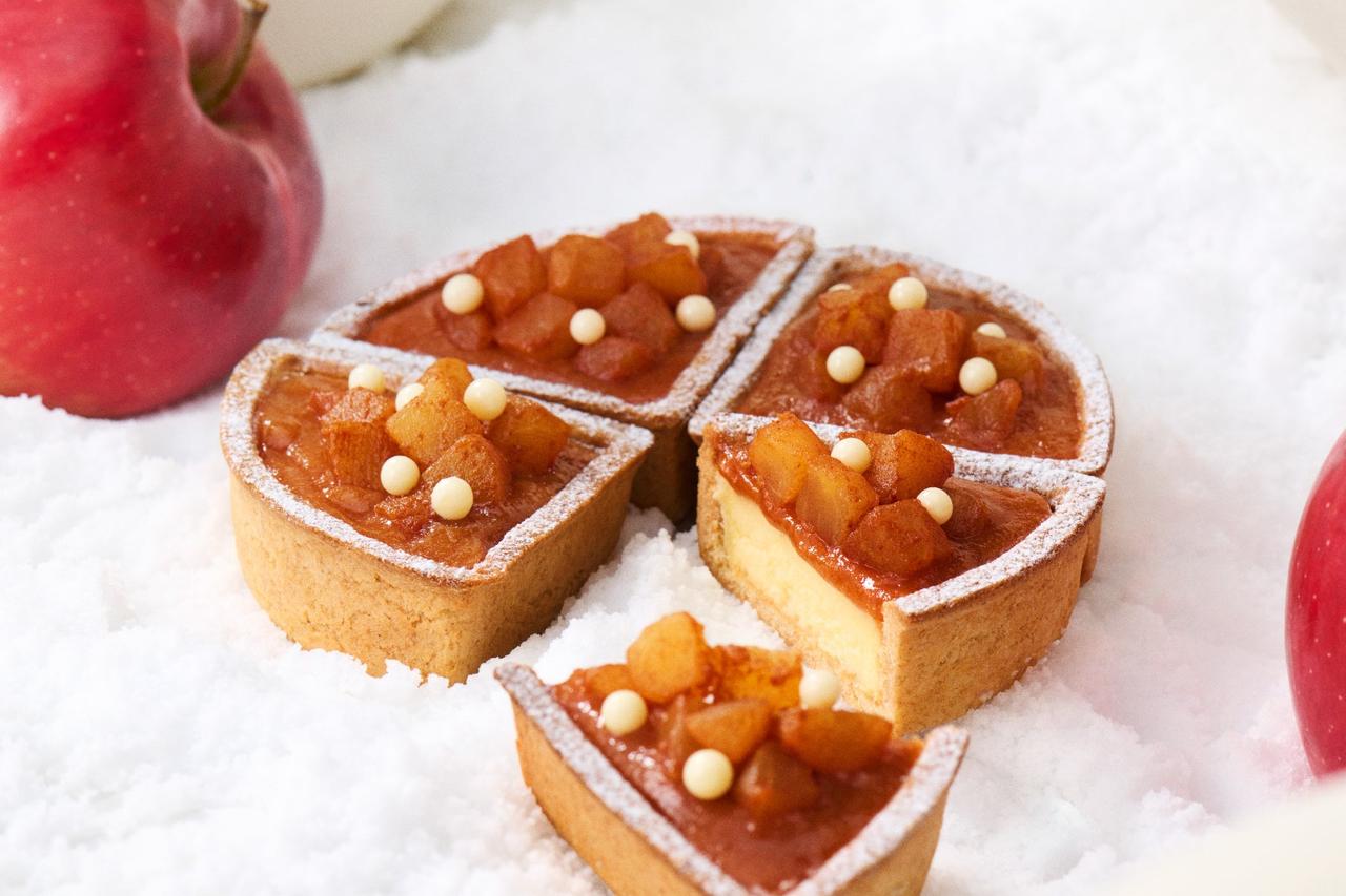 画像: タルトを並べてホールケーキ風に