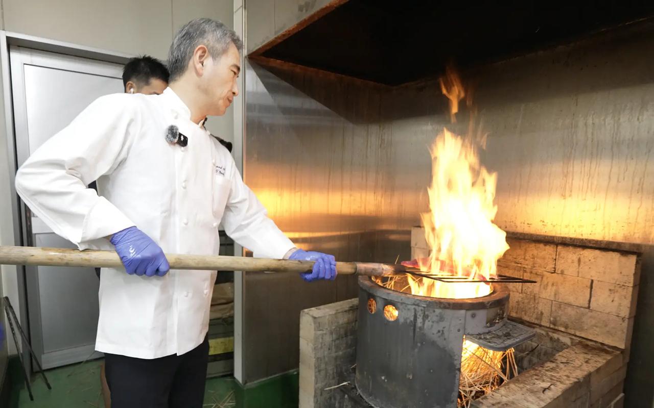 画像: 藁焼きの魅力を届ける「四国健商」