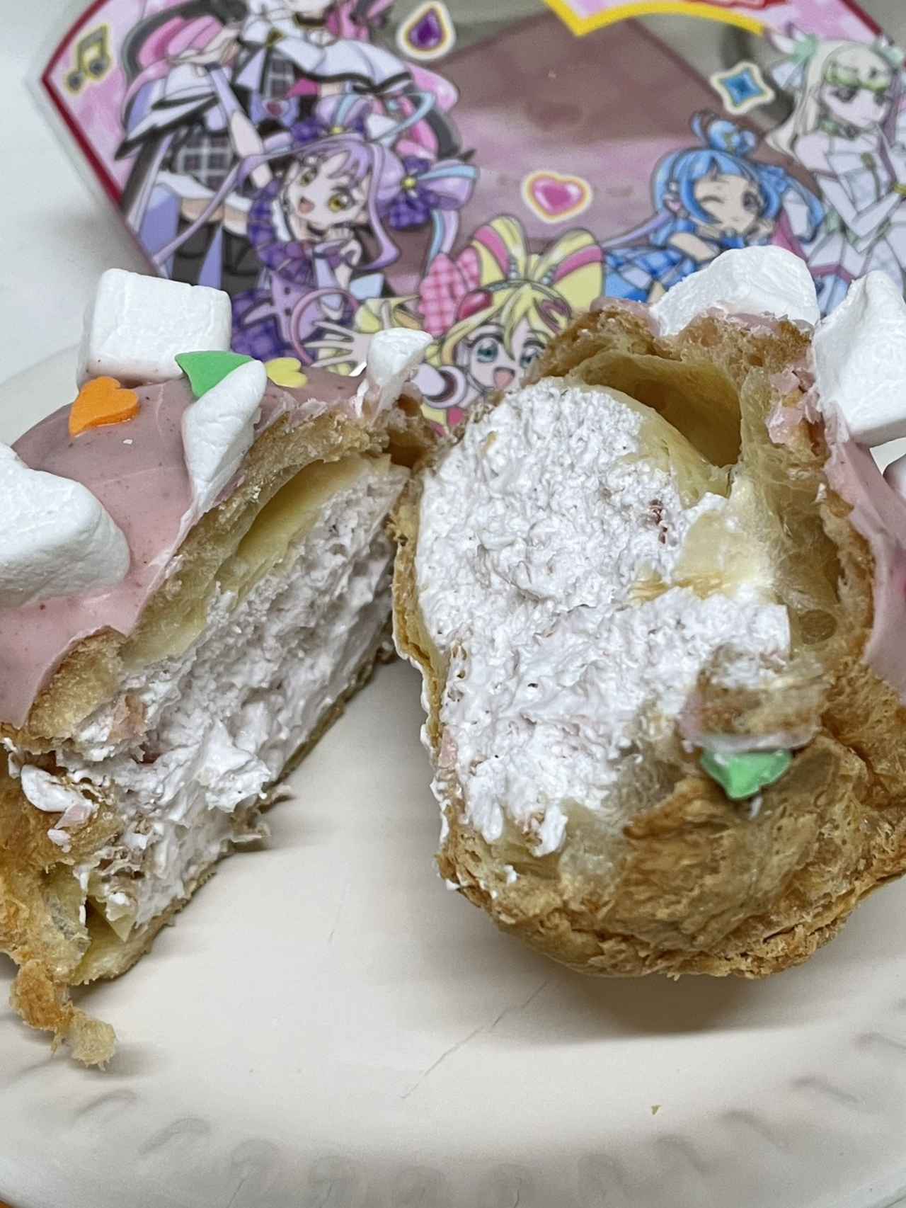 画像: いちごミルククリームたっぷり