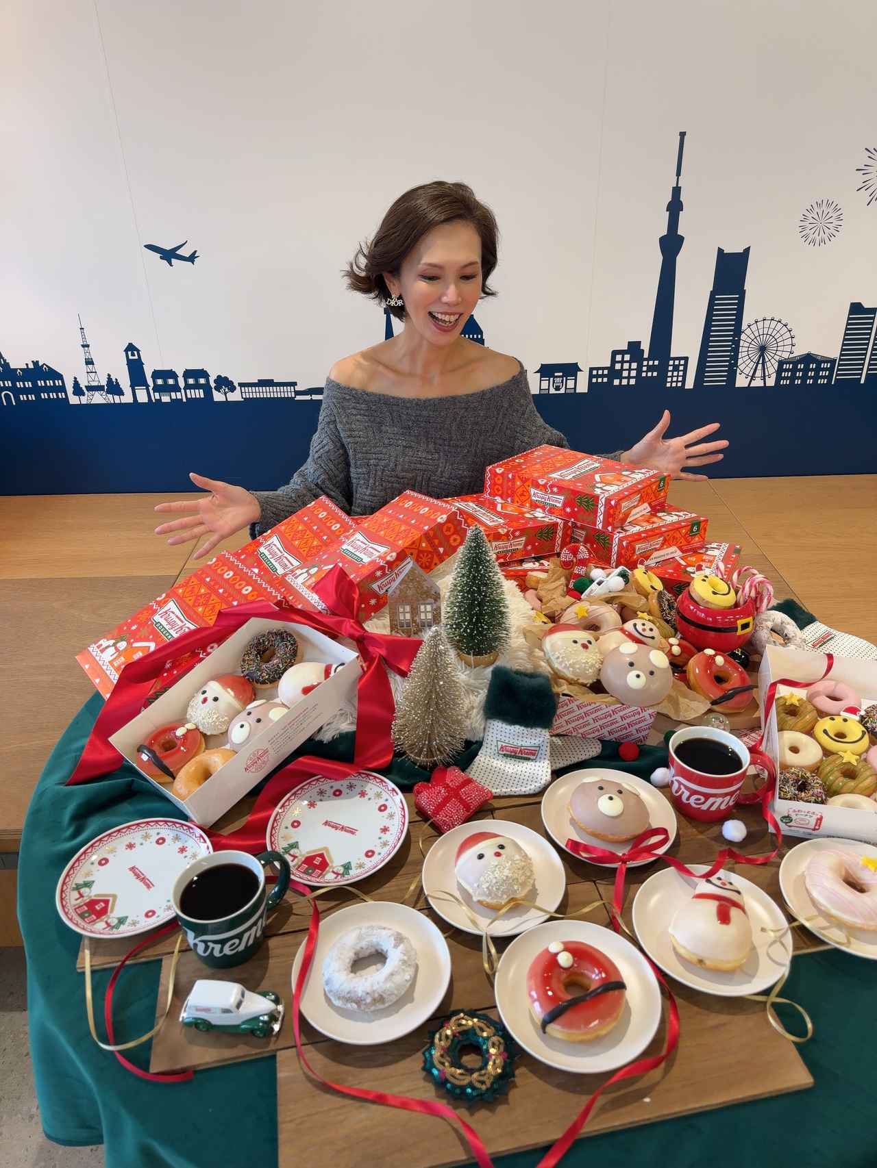 画像: 2つ並べて“全身サンタ”♡クリスピー・クリーム・ドーナツのホリデーシリーズ『Ho Ho Holiday!』が登場