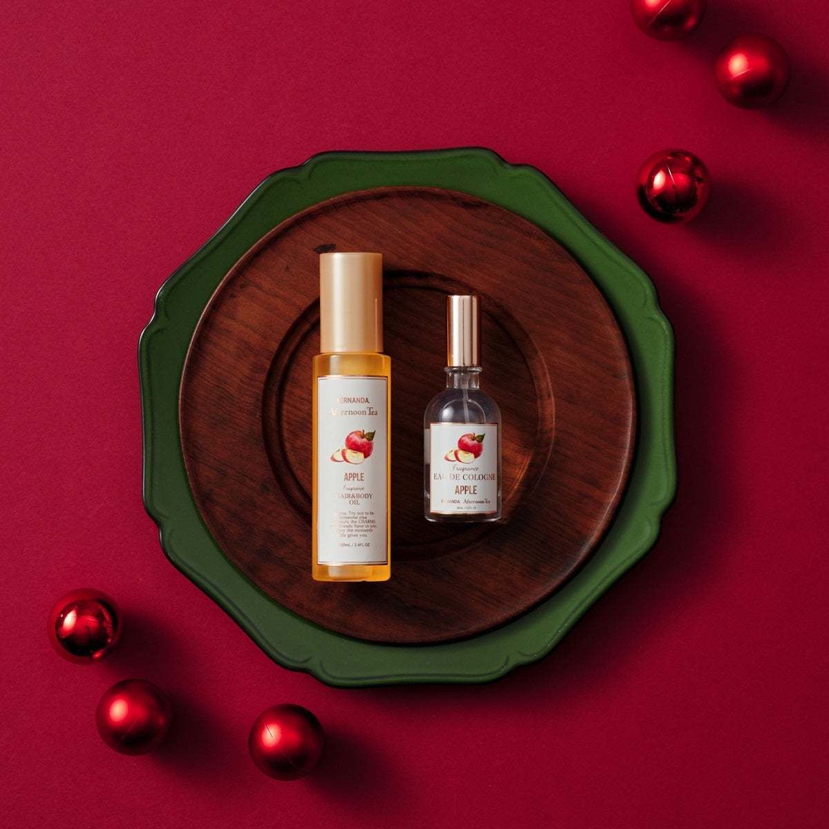 画像: 「香りで癒される“自分時間”を演出できるのがポイント」（シニアスーパーバイザー 豊島さん） 例：ヘア&ボディオイル（税込1,980円）