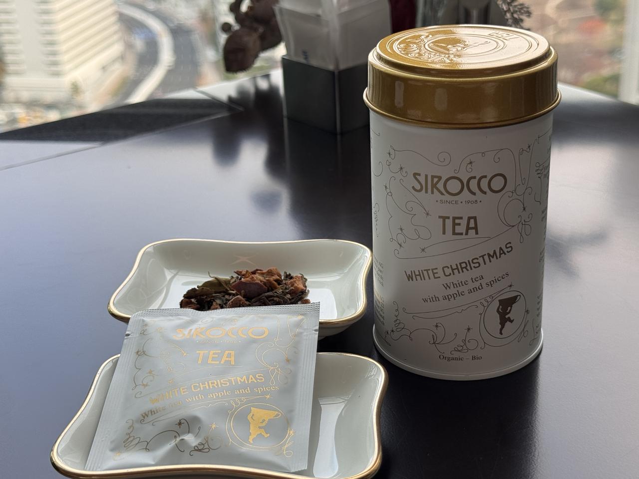 画像4: 深紅のベリーに心躍る♡【ザ ロイヤルパークホテル アイコニック 東京汐留】冬限定クリスマスアフタヌーンティー