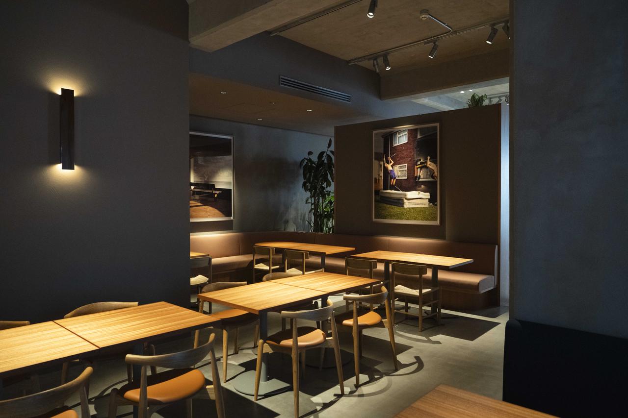 画像3: 焼きたてパンとワインでほっと一息