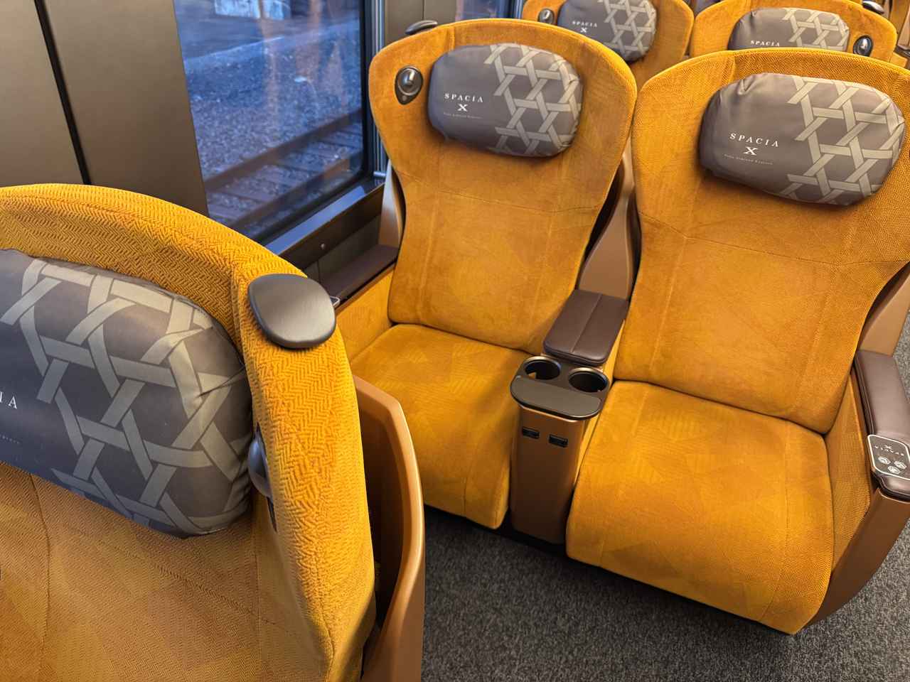 画像: プレミアムシート　（普通席+500円）