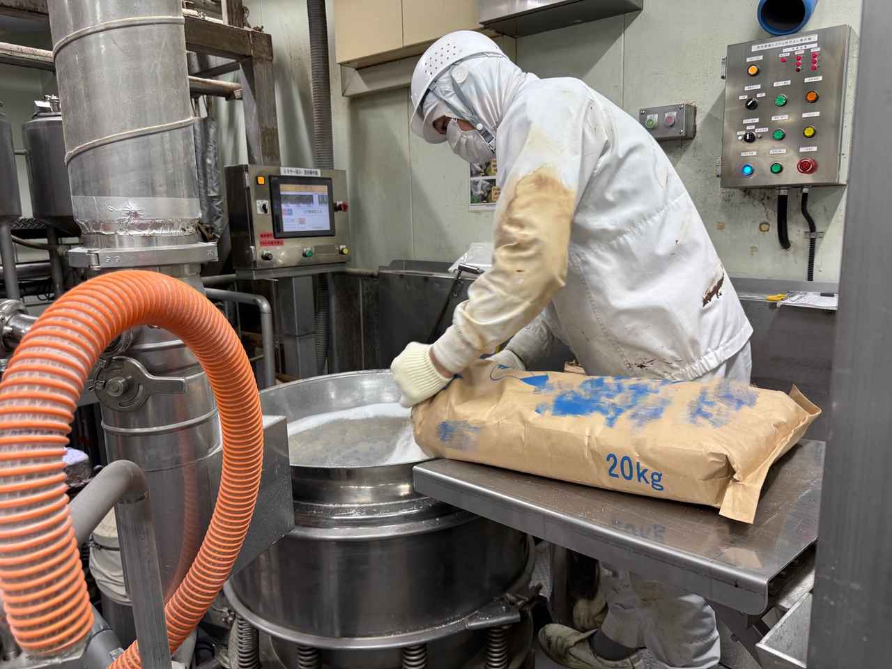 画像2: 実際に工場でコンソメが作られる裏側をみてきました!