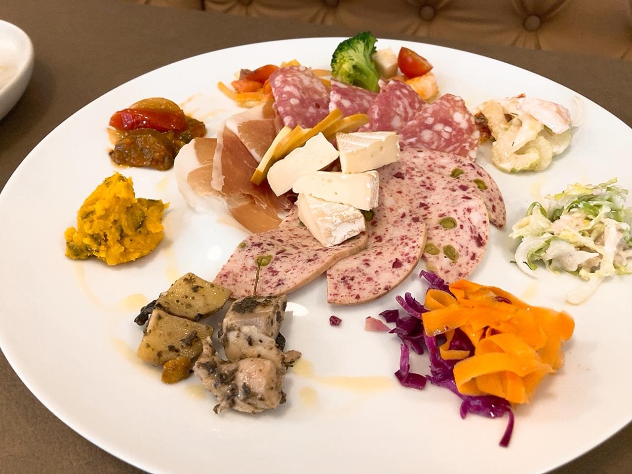 画像1: デリ&スイーツも見逃せない!