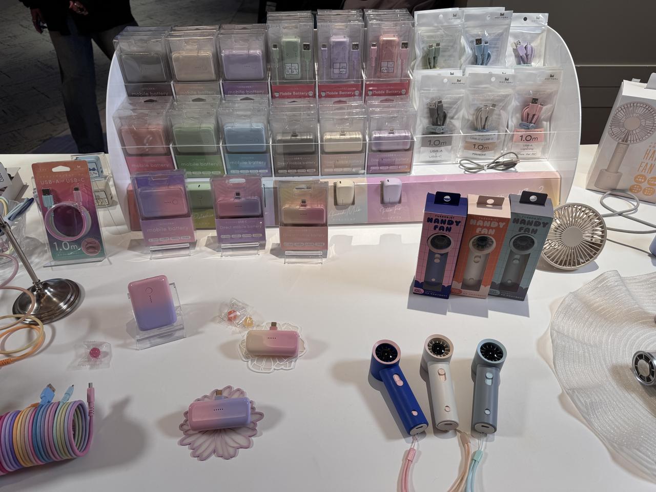 画像1: 日常を彩る、安心とデザインのデジタルアクセサリー