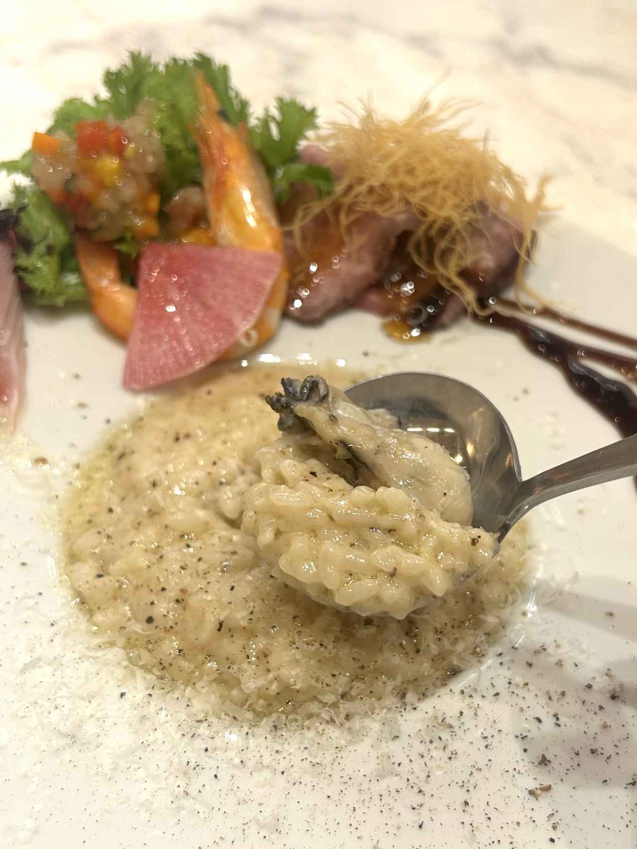 画像7: ⚫︎8TH SEA OYSTER Bar 牡蠣とチーズたっぷりトリュフクリームリゾット～前菜3種添え～／1,980円