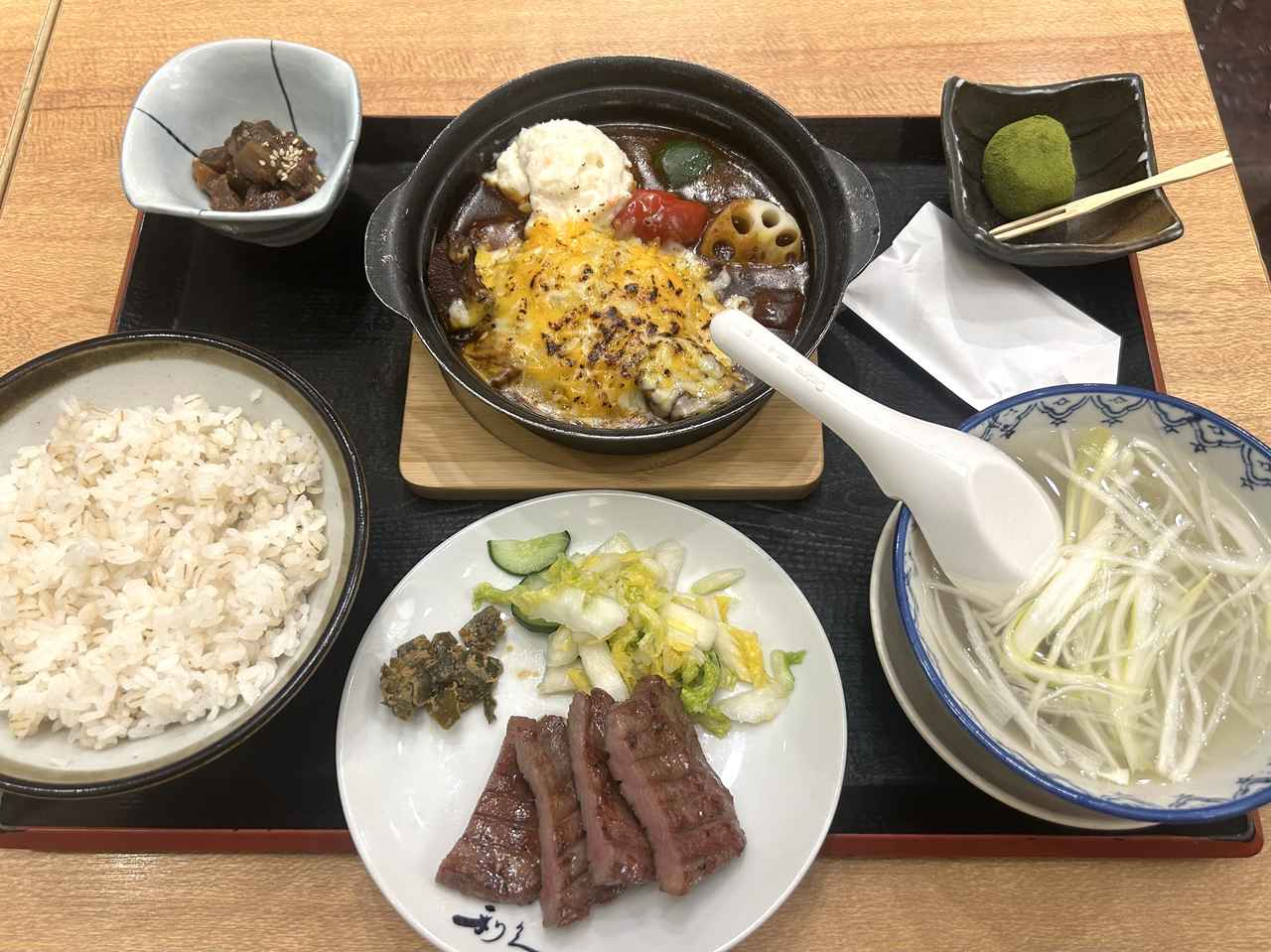 画像11: ⚫︎牛たん炭焼 利久 牛たんシチューバーグと牛たん焼定食／3,100円