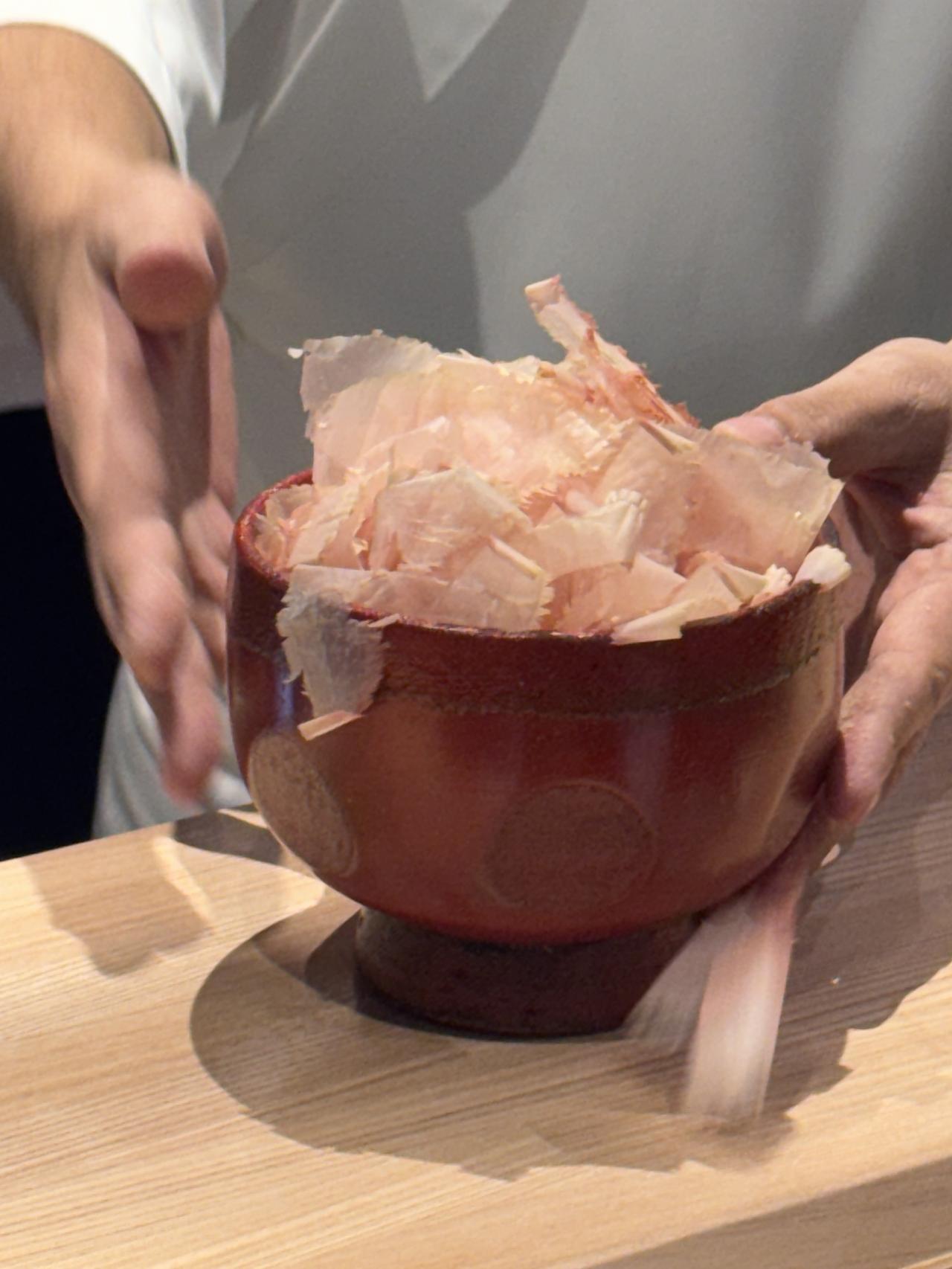 画像1: 賞味期限10秒！？削りたて鰹節が主役♡「節丸」が新宿紀伊國屋ビルにオープン