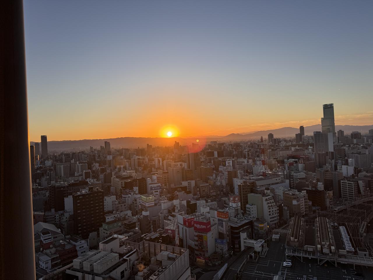 画像: 部屋からの朝日