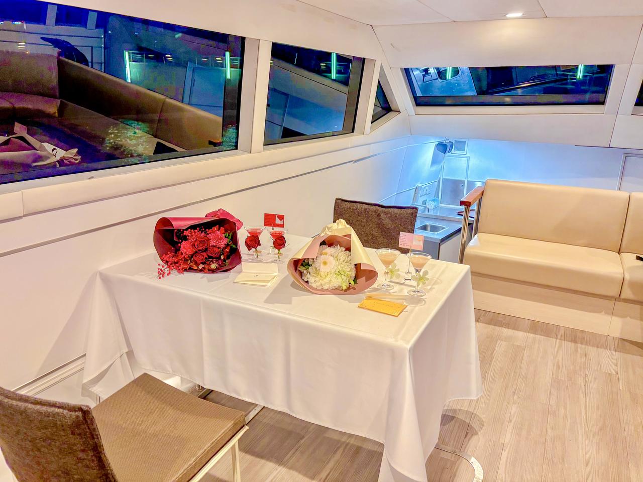 画像2: プライベート感あふれる船上空間で始まる特別な時間