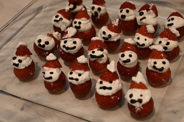 画像4: シャチの大水槽を眺めながら味わう、非日常ブッフェ