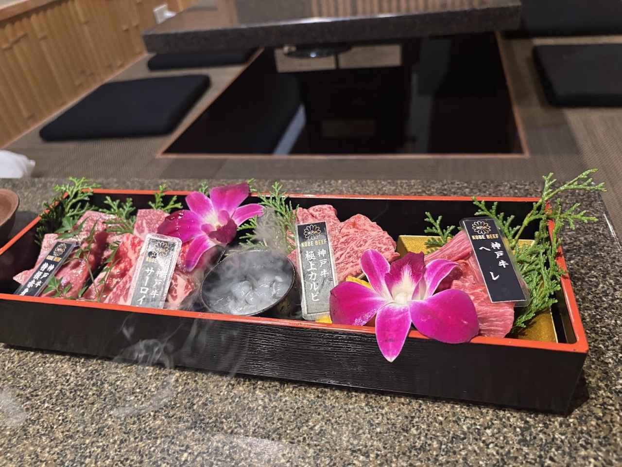 画像1: 神戸牛極上玉手箱　18,182円