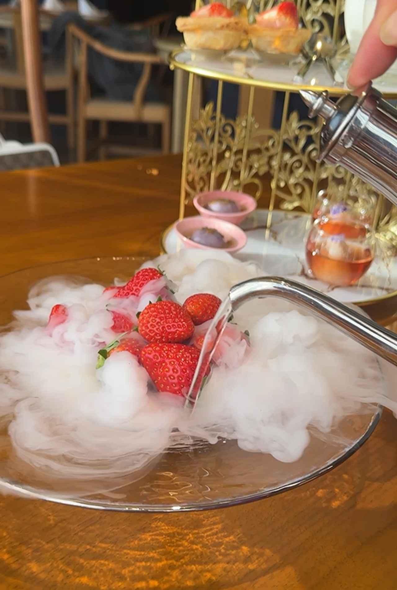 画像6: 冬のご褒美♡“苺×シノワ”の贅沢アフタヌーンティー【ヒルトン東京】