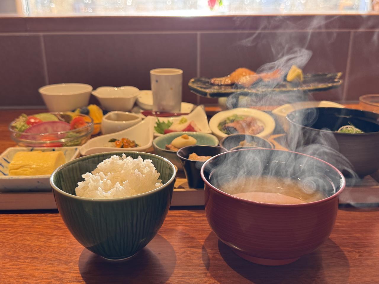 画像37: “冬の味覚の王様”を求めて京都・丹後へ♡活カニを選ぶ高揚感と、温泉ヴィラで過ごす贅沢な時間