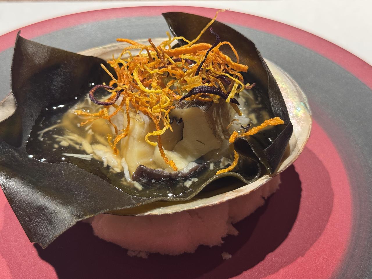 画像20: “冬の味覚の王様”を求めて京都・丹後へ♡活カニを選ぶ高揚感と、温泉ヴィラで過ごす贅沢な時間