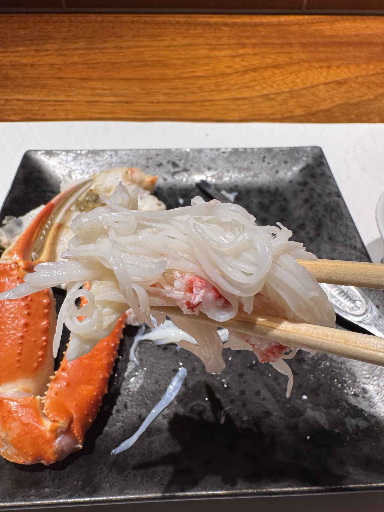 画像29: “冬の味覚の王様”を求めて京都・丹後へ♡活カニを選ぶ高揚感と、温泉ヴィラで過ごす贅沢な時間