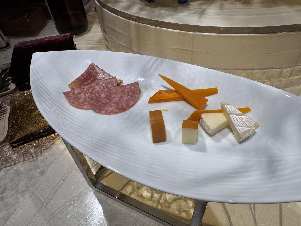 画像33: “冬の味覚の王様”を求めて京都・丹後へ♡活カニを選ぶ高揚感と、温泉ヴィラで過ごす贅沢な時間