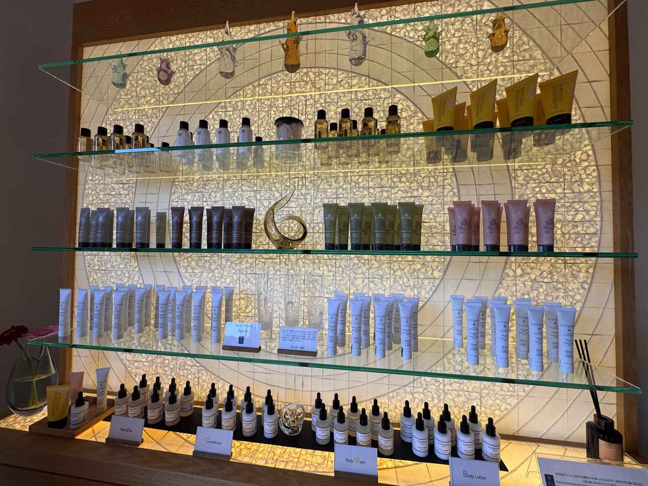 画像12: “冬の味覚の王様”を求めて京都・丹後へ♡活カニを選ぶ高揚感と、温泉ヴィラで過ごす贅沢な時間