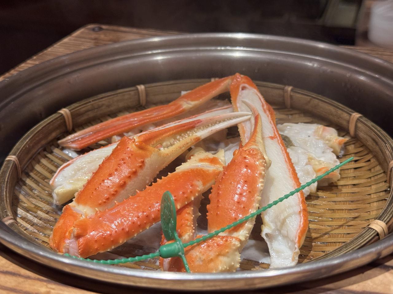 画像24: “冬の味覚の王様”を求めて京都・丹後へ♡活カニを選ぶ高揚感と、温泉ヴィラで過ごす贅沢な時間