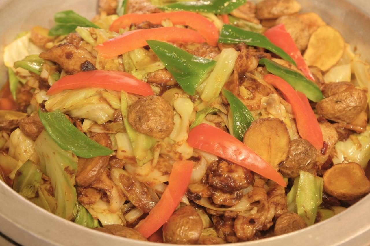 画像: ⚫︎「かみふらのポークとインカのめざめの回鍋肉（ランチ限定）」