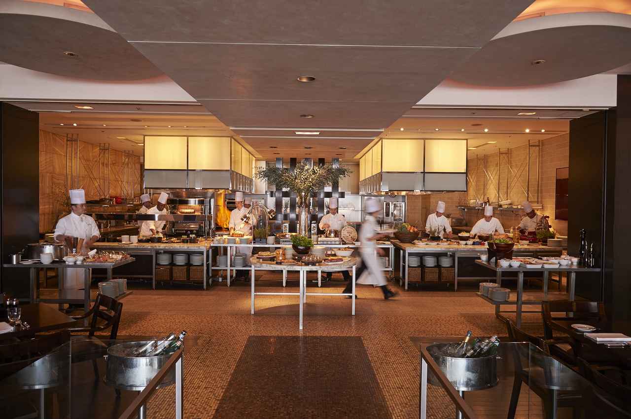 画像1: 新しい一年のはじまりを、いちごと抹茶とともに