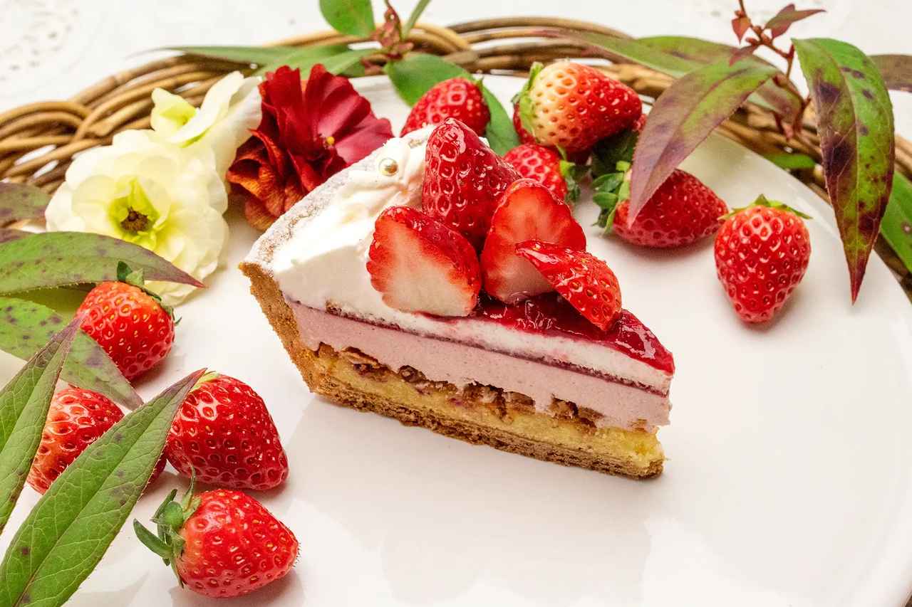 画像: 新作「イチゴミルクのタルト」 販売期間:2026年1月13日(火)~1月19日(月) 販売価格: piece ¥1,090 / whole(21cm) ¥10,908