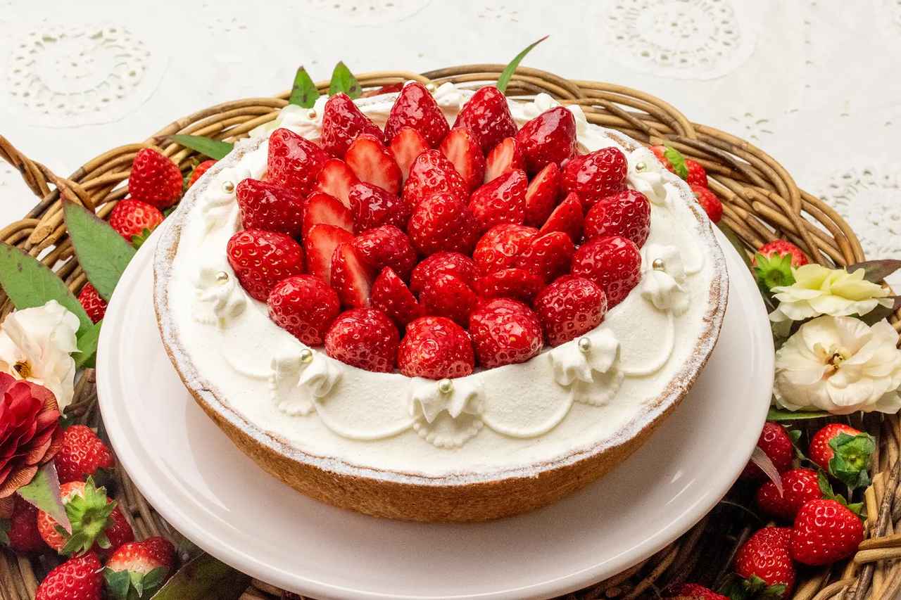 画像: 今年の新作は“イチゴミルク”の記憶を呼び起こす多層仕立て