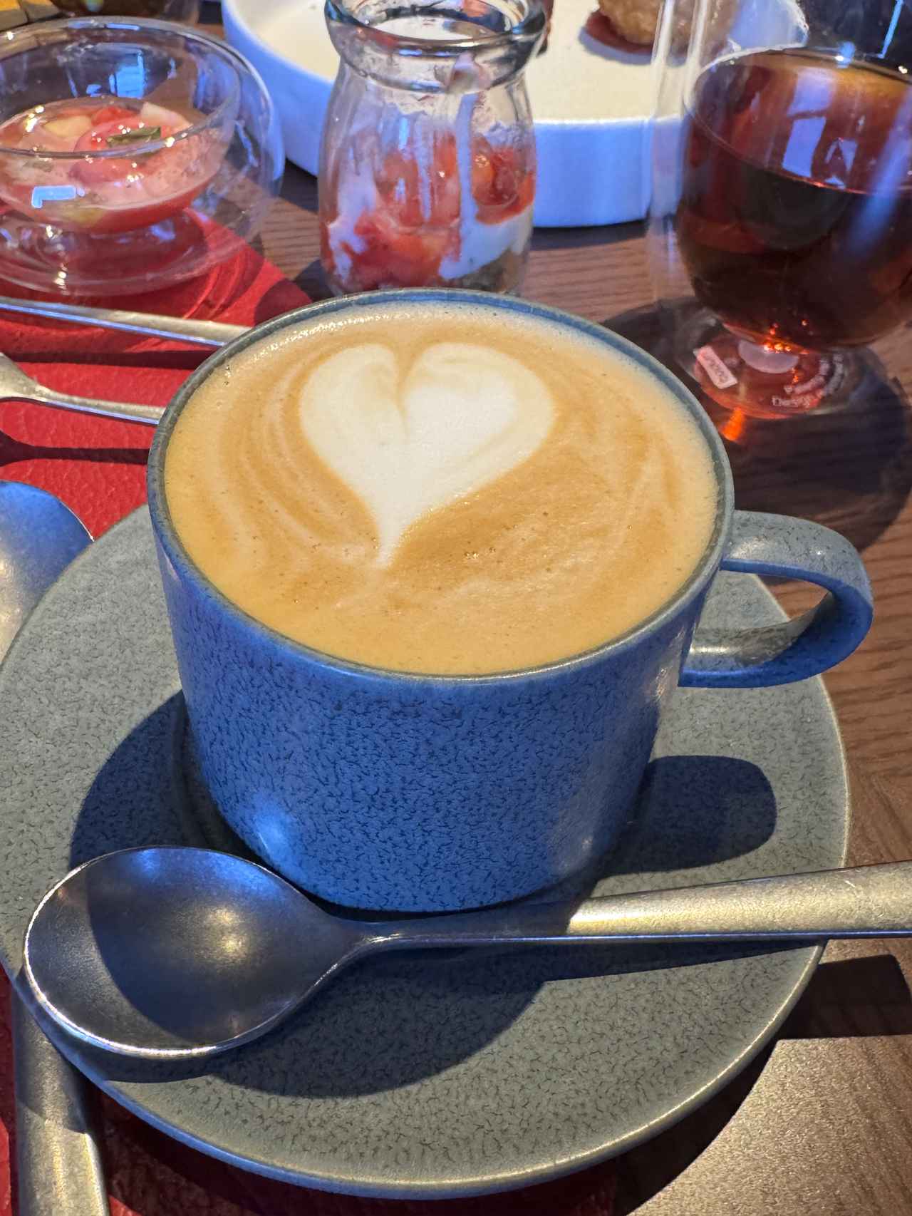 画像1: 渋谷の景色とともに味わう“いちご尽くし”♡【ホテルインディゴ東京渋谷】ストロベリーアフタヌーンティーが1月5日スタート