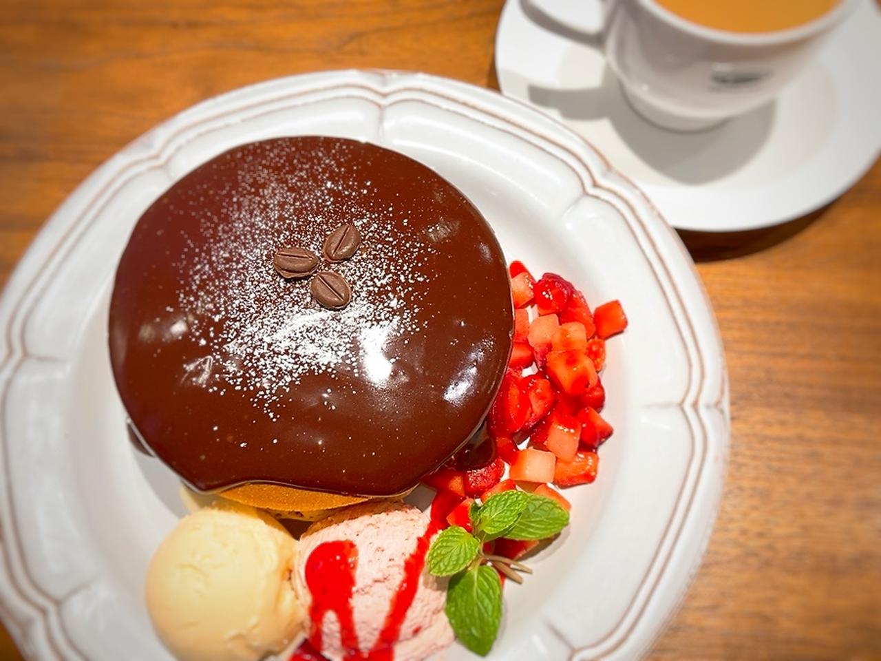 画像1: 本格的な冬のご褒美に、とろ～りとろけるチョコホットケーキと、あっつあつのチーズサンド…珈琲館ならどっちも食べられます♡