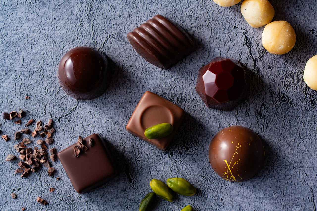 画像: 「ショコラティエ スペシャル2026」 6個入 アルコール入 ２種：ラムレーズン/グロゼイユ ノンアルコール　４種：ハイカカオ/マカダミアナッツ/ハニージンジャー/ピスタチオ