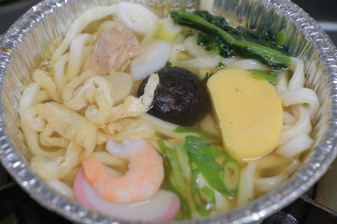 画像2: ⚫︎だしを味わう鍋焼うどん 499円（税込 538円）