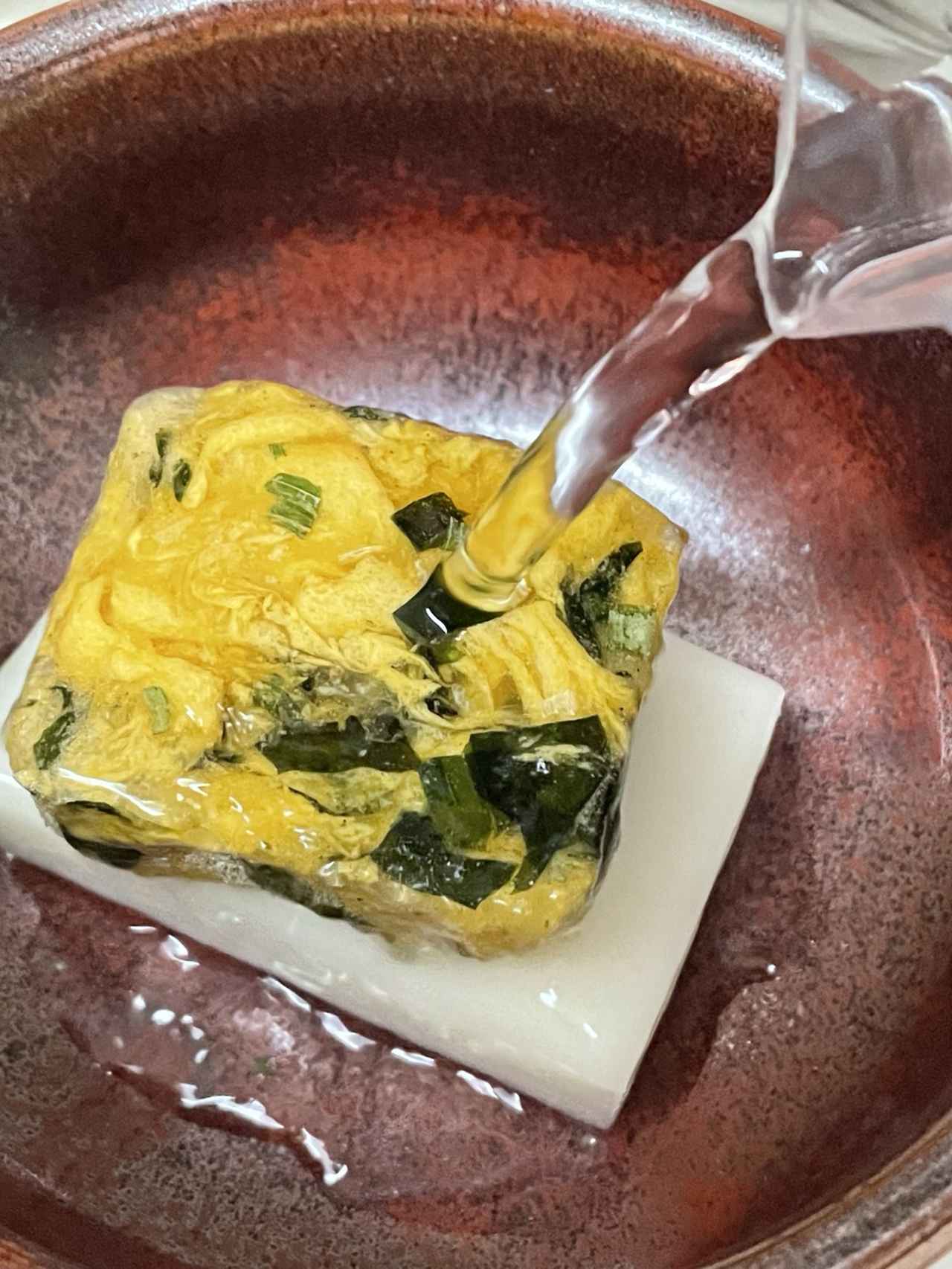 画像: 150mlのお湯を注いで、電子レンジで温めるだけ