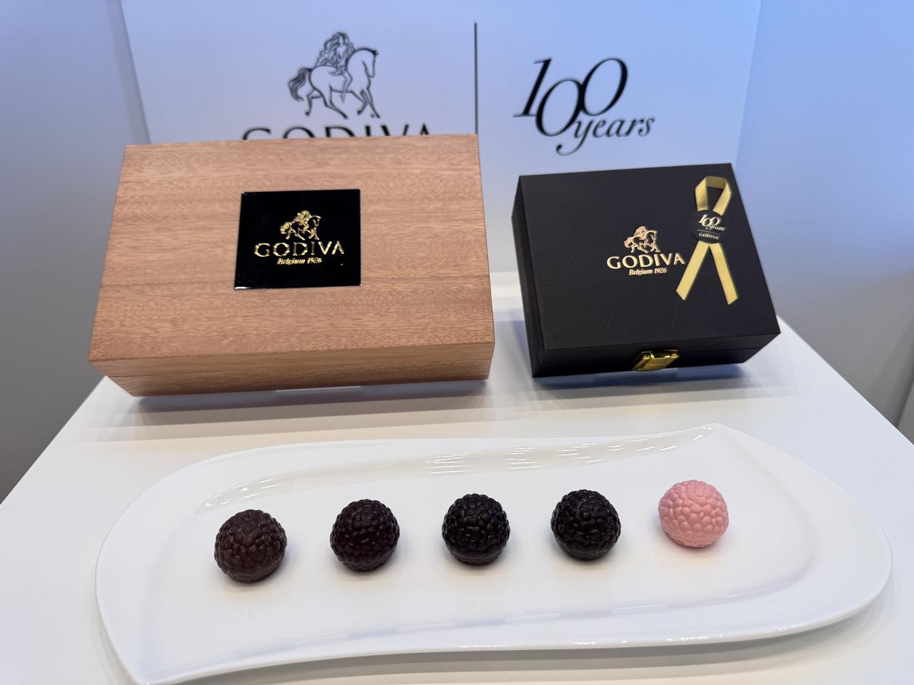 画像2: 世界のスターシェフ5人が手がける、遊び心あふれるトリュフ