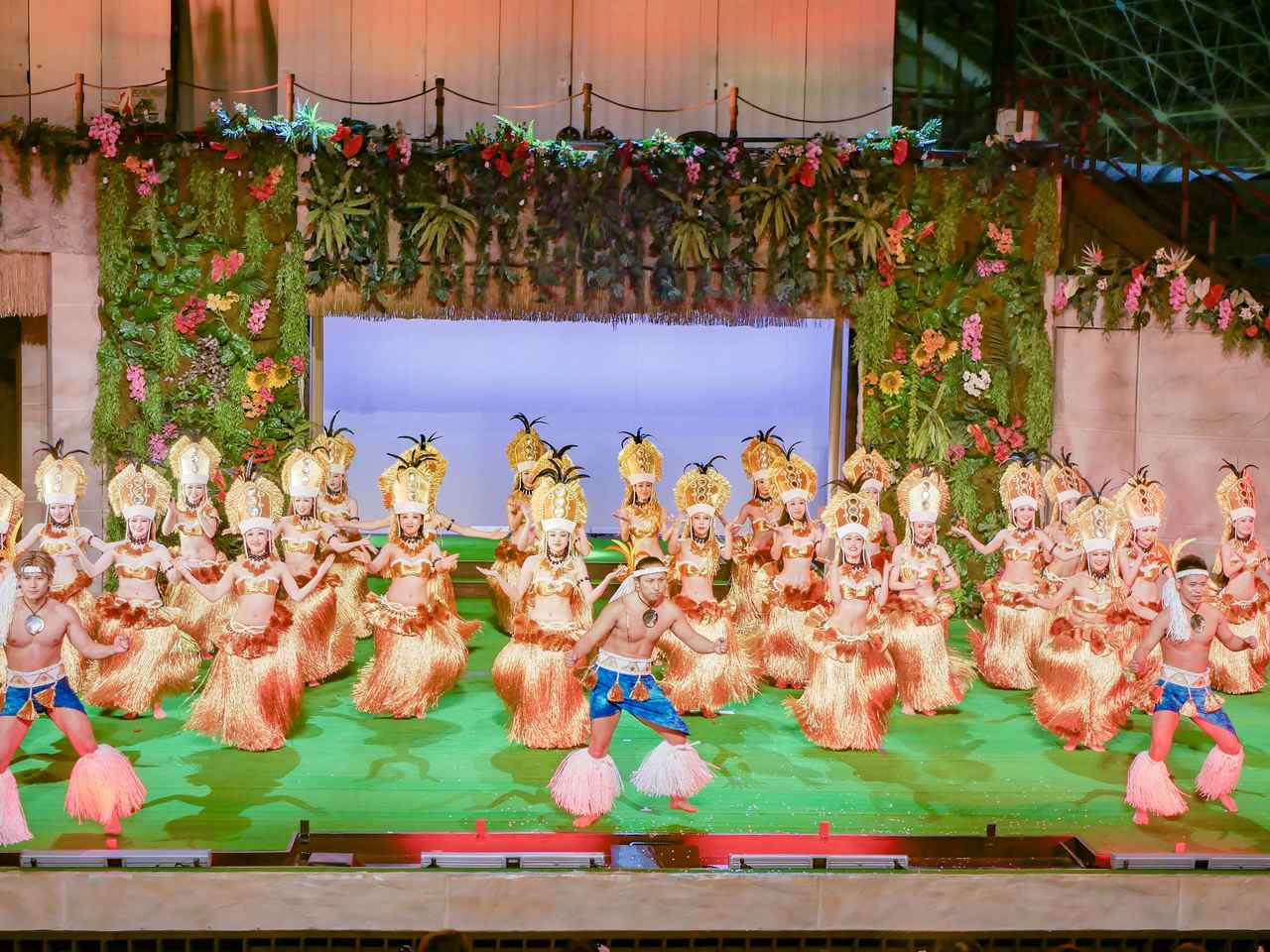 画像2: 心に残る夜へ。新作ショーで感じるアロハの絆