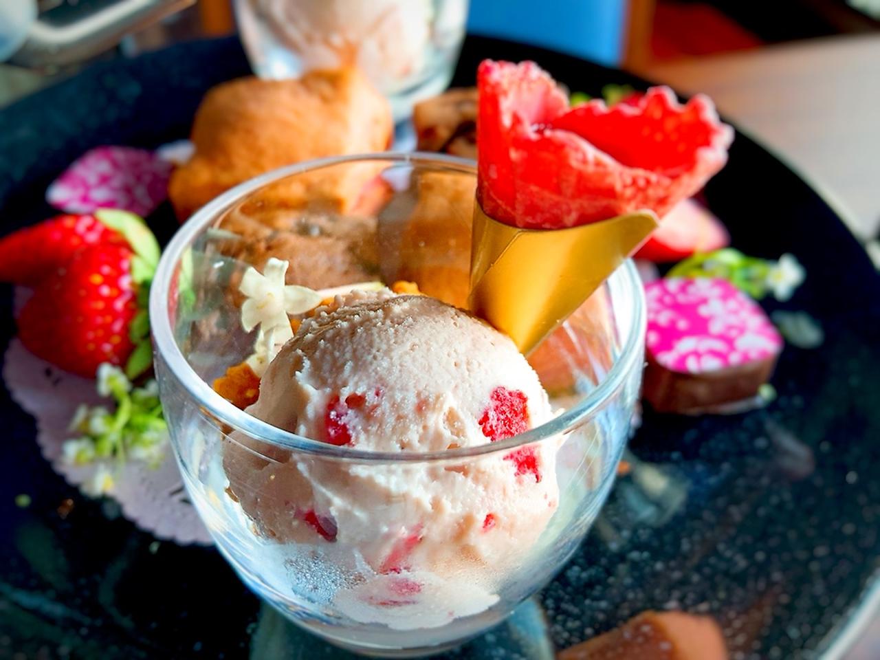 画像13: いちご尽くし＆絶景で、“大人リッチ”なアフタヌーンティーはいかが？都内でまだまだイルミも楽しめる、おすすめホテルはここ！