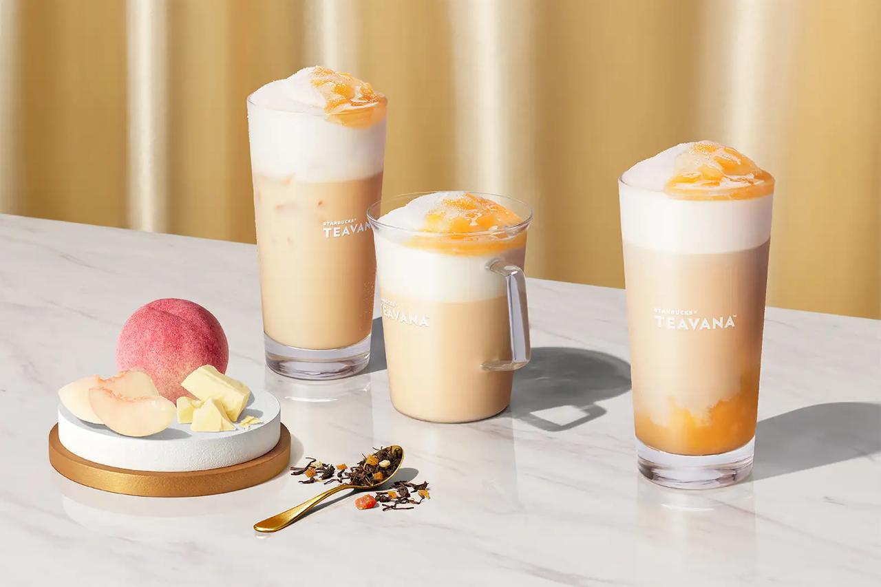画像: 「ジョイフルメドレー」 2種類のブラックティーとウーロン茶、それにジャスミンの香りをまとったグリーンティーが織りなす奥深く優しい味わい 『ホワイト ピーチ & ジョイフルメドレー ティー フラペチーノ®』 『ホワイト ピーチ & ジョイフルメドレー ムース ティー ラテ』(Hot) 『ホワイト ピーチ & ジョイフルメドレー ムース ティー ラテ』(Iced)