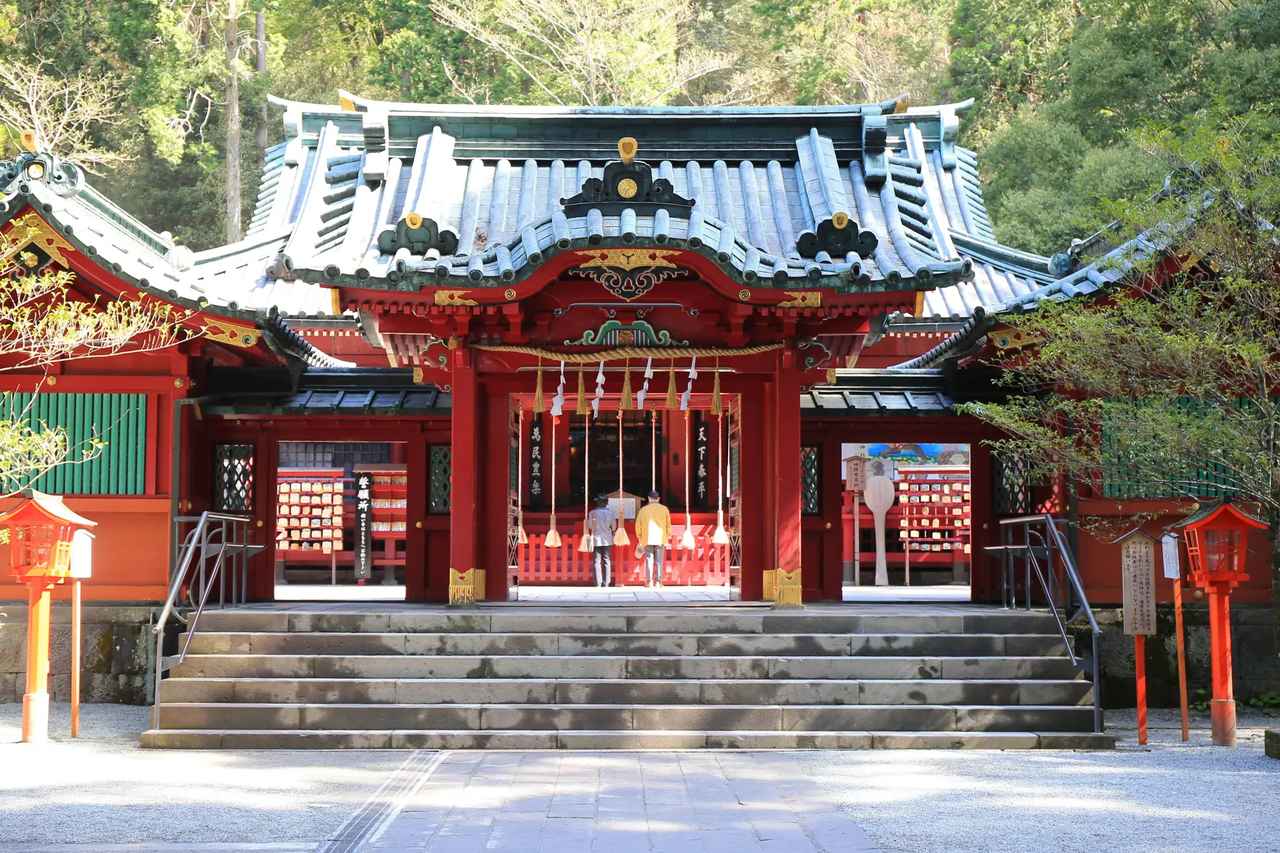 画像: 箱根神社 古来より関東総鎮守箱根大権現と尊崇されてきた名社で、開運厄除・心願成就・交通安全・縁結びに御神徳の高い、運開きの神様として信仰されています。