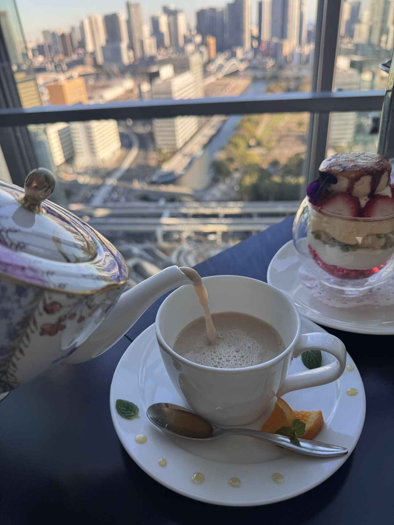 画像2: ふわふわパフェが主役♡シブースト&ストロベリー【ザ ロイヤルパークホテル アイコニック 東京汐留】