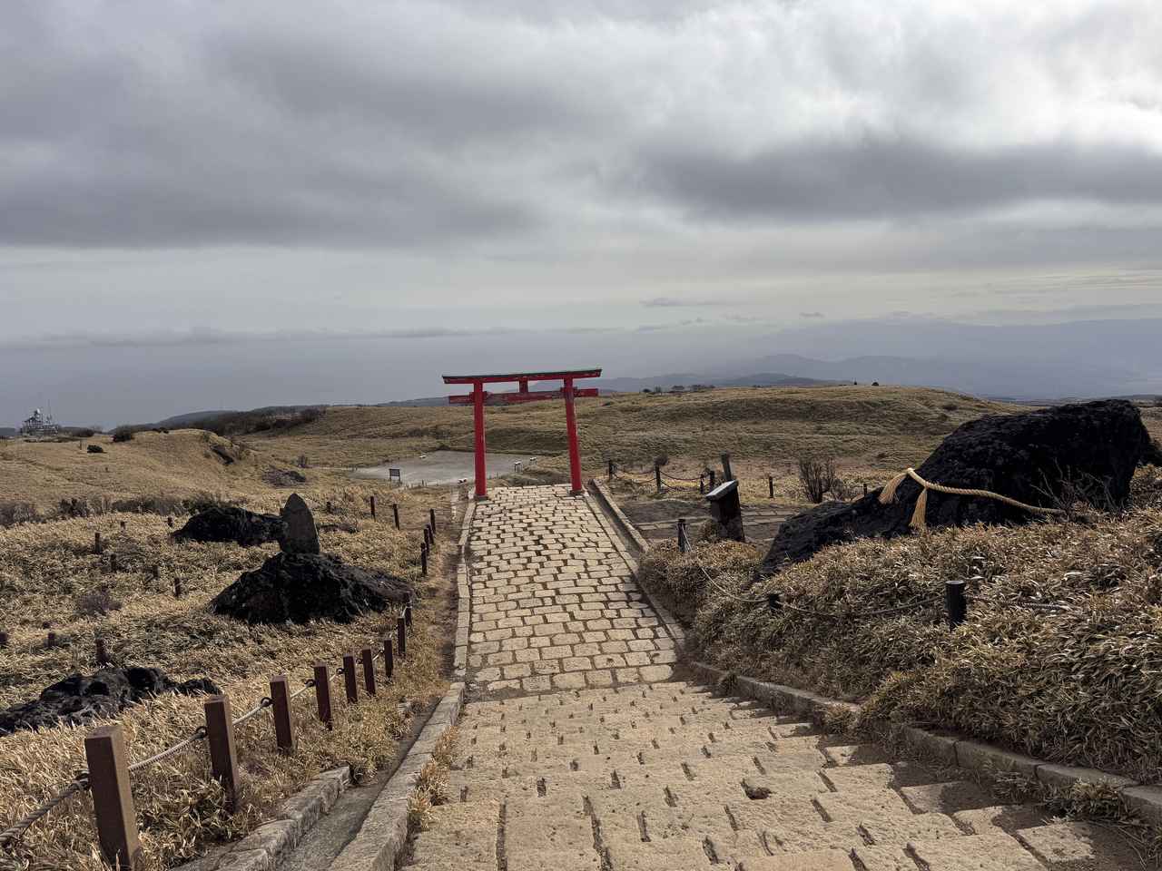 画像13: こたつで味わう“開運スイーツ体験”♡【絶景日帰り温泉 龍宮殿本館】