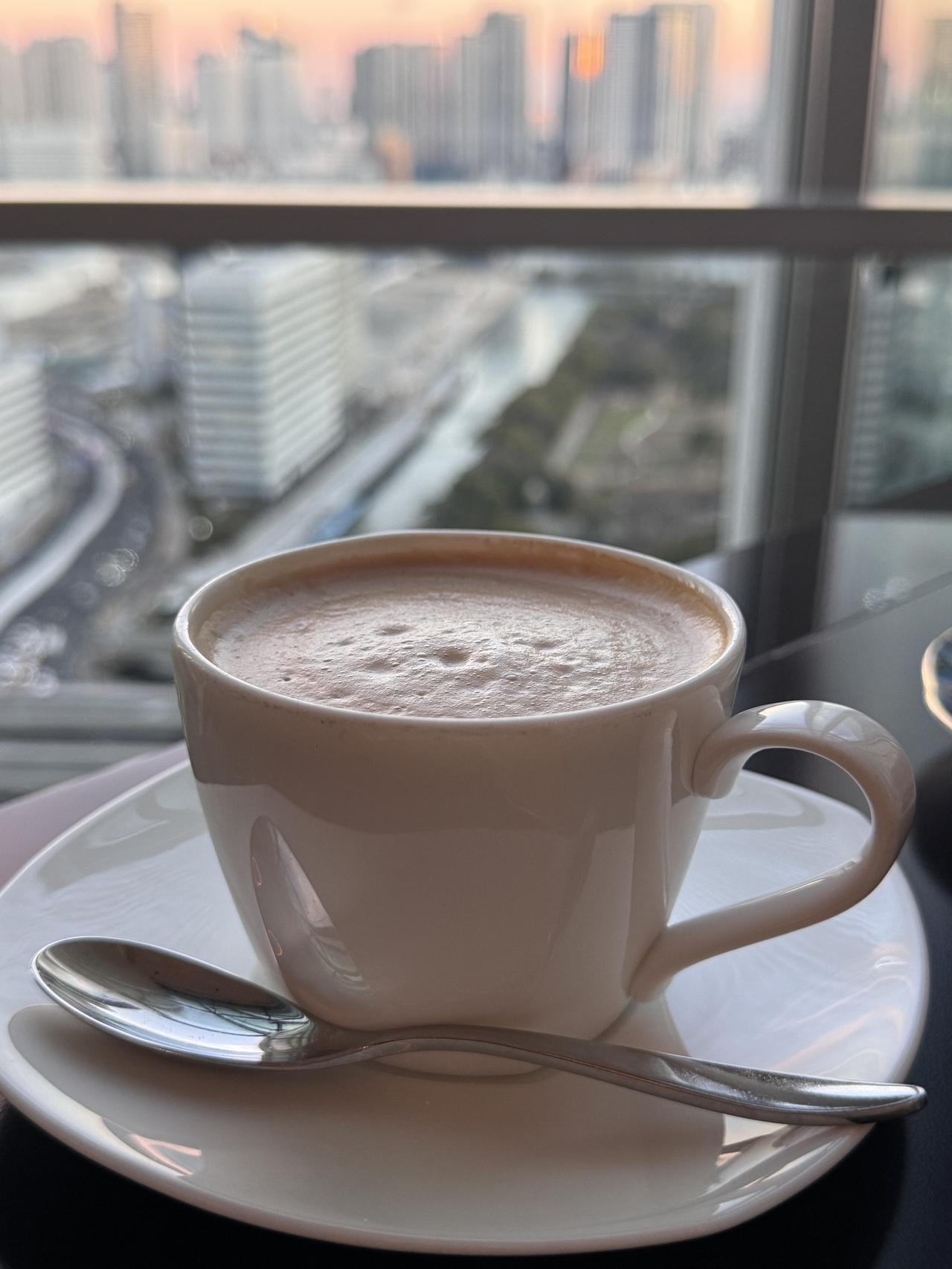 画像: カフェラテなど珈琲も好きなだけ