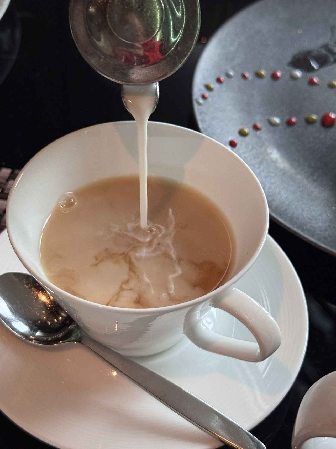 画像: ほうじ茶+ミルク