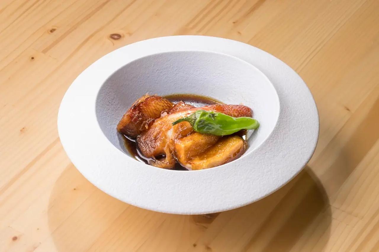 画像: GINZA ONO Gratia-Smoke Dining- 【メニュー名】キンキの煮付け 【値段】￥3,480（税込） ※ランチチョイスの場合 【使用食材】冷メンメラウンドIQF