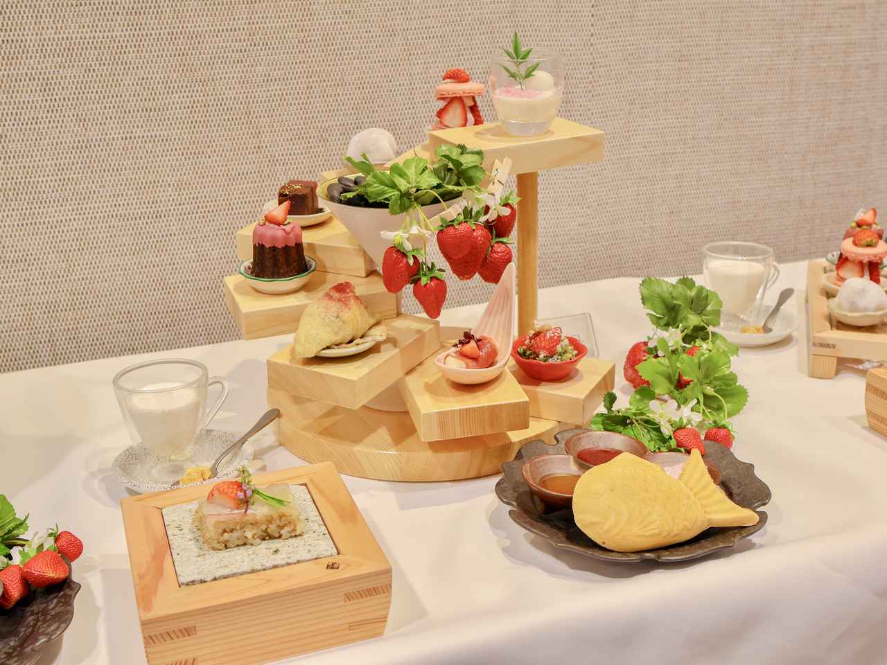 画像: 銀座で楽しむ、和の苺アフタヌーンティー