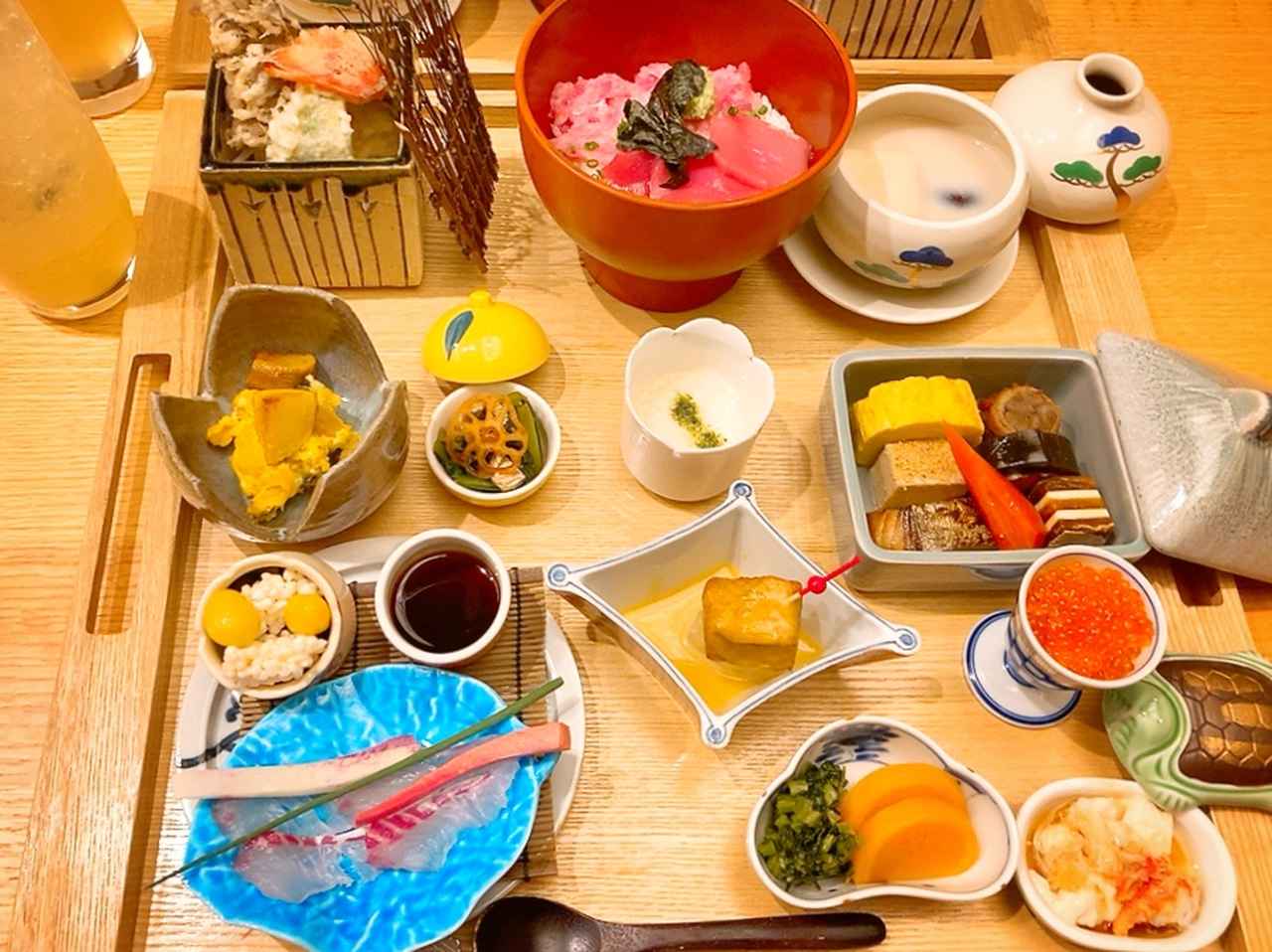 画像: 器を全て開けるとさらに豪華！