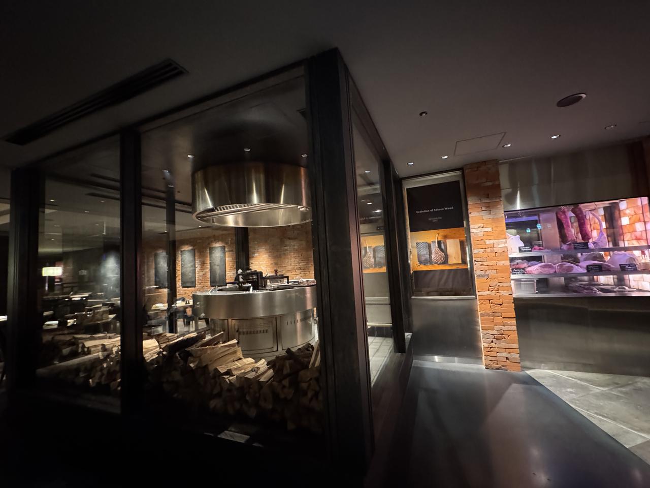 画像2: 肉✖いちごの“無限ループ”へようこそ♡『ミートアフタヌーンティー with ストロベリースイーツビュッフェ』【ヒルトン東京】